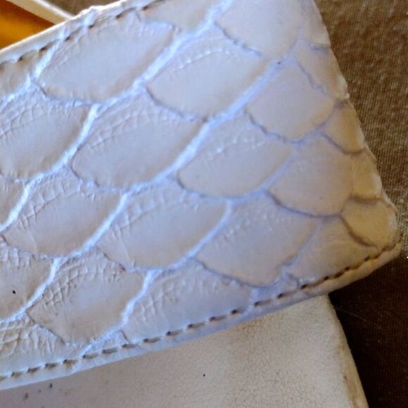 4@30.00 or 20.00 LADIES Sandals by 𝅺BOLARO - Picture 5 of 13